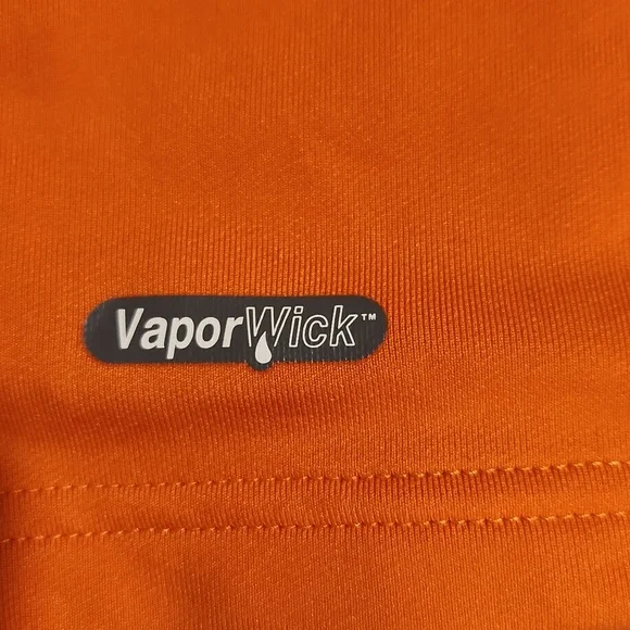 The North Face 1/4 Zip - Large - Picture 2 of 9